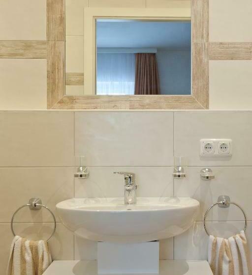 住宿加早餐  Gästehaus Kerschbaum