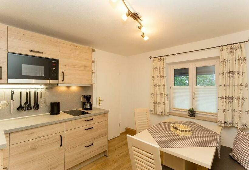 住宿加早餐  Gästehaus Kerschbaum