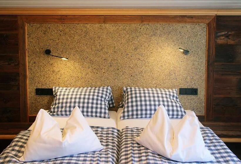 住宿加早餐  Gästehaus Kerschbaum