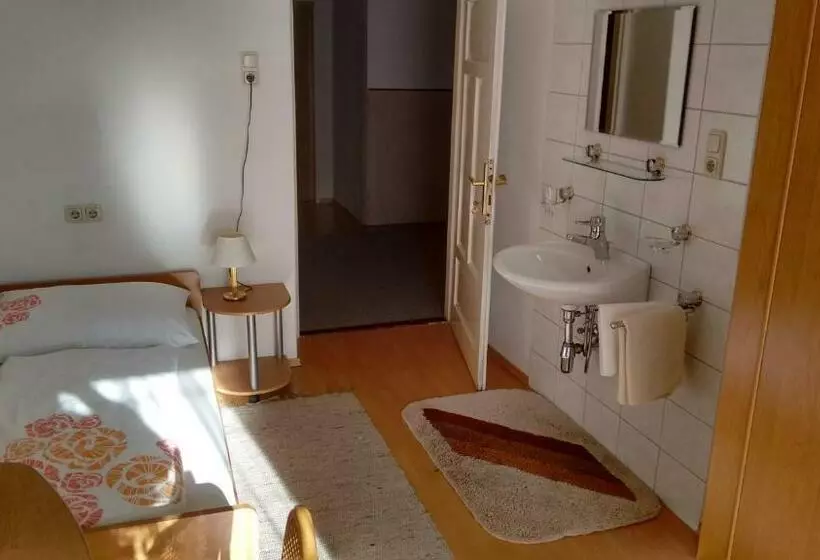 ベッドアンドブレックファースト Gästehaus Schöpf Elsa