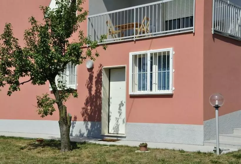 ベッドアンドブレックファースト La Casa Dei Nonni