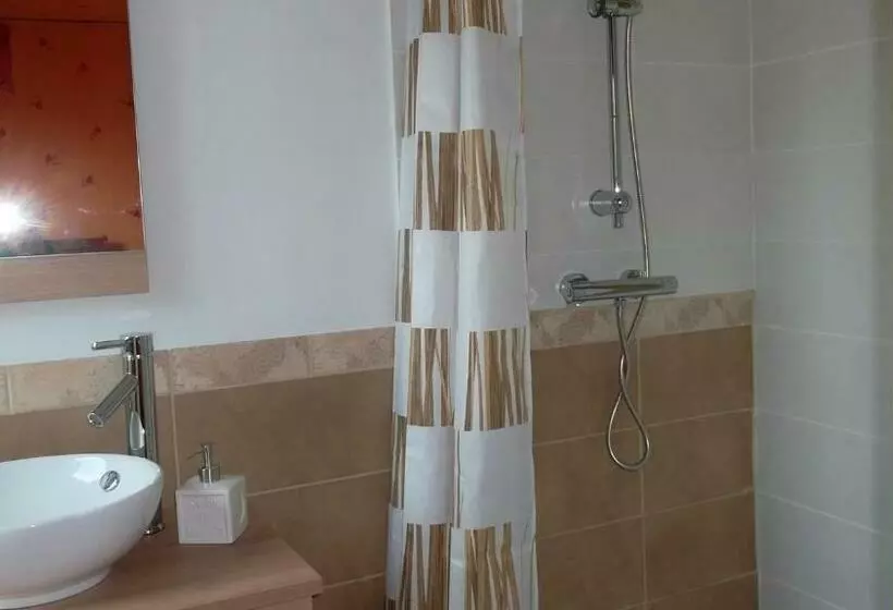 Aamiaismajoitus (B&B) Cardamome