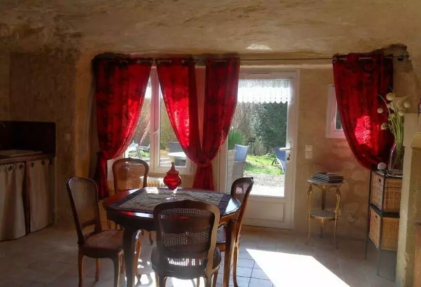 Aamiaismajoitus (B&B) Troglodelice