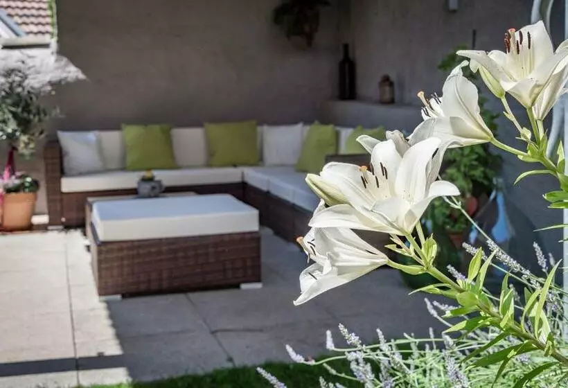 Hotelli Weisse Lilie   Giglio Bianco