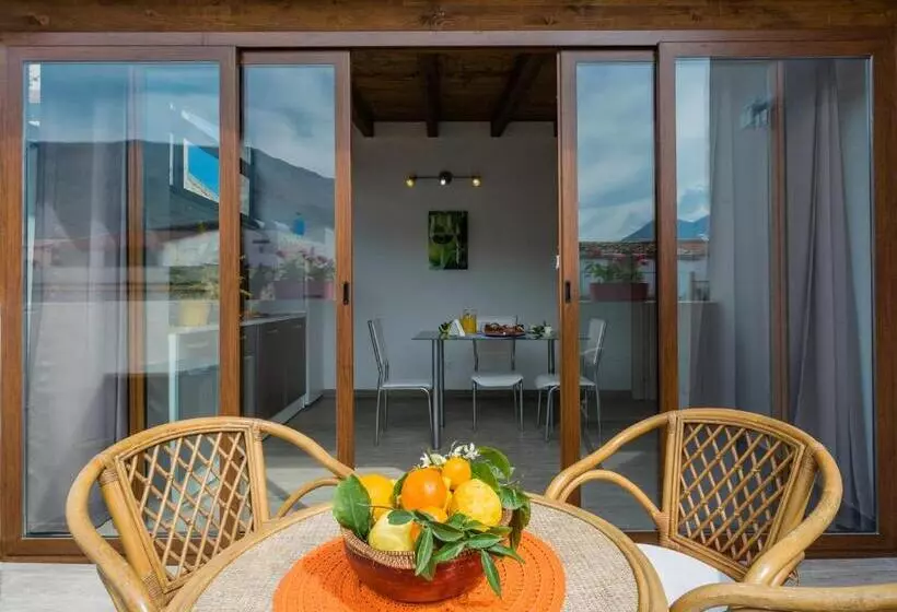 Majatalo Arricàmpati Airport Rooms & Bringo Car Rental