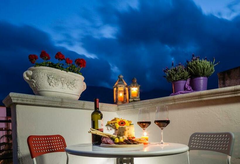 Пансион Arricàmpati Airport Rooms & Bringo Car Rental