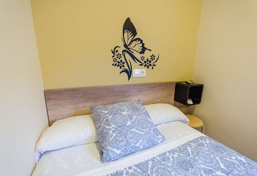 پانسیون Hostal La Pastora