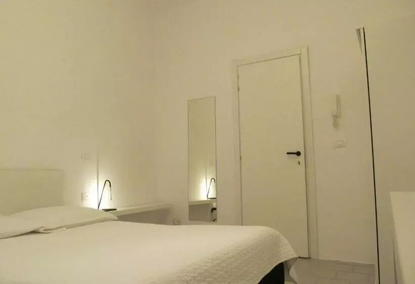 پانسیون Old Town Guest House