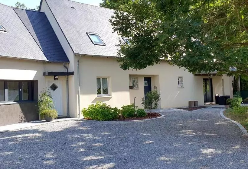 تختخواب و صبحانه Logis Saponine Chambres D Hôtes Au Calme En Touraine