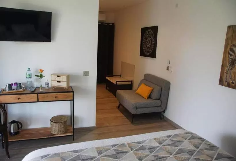 تختخواب و صبحانه Logis Saponine Chambres D Hôtes Au Calme En Touraine