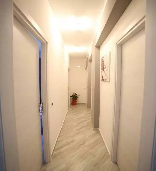 تختخواب و صبحانه Parco Carrara