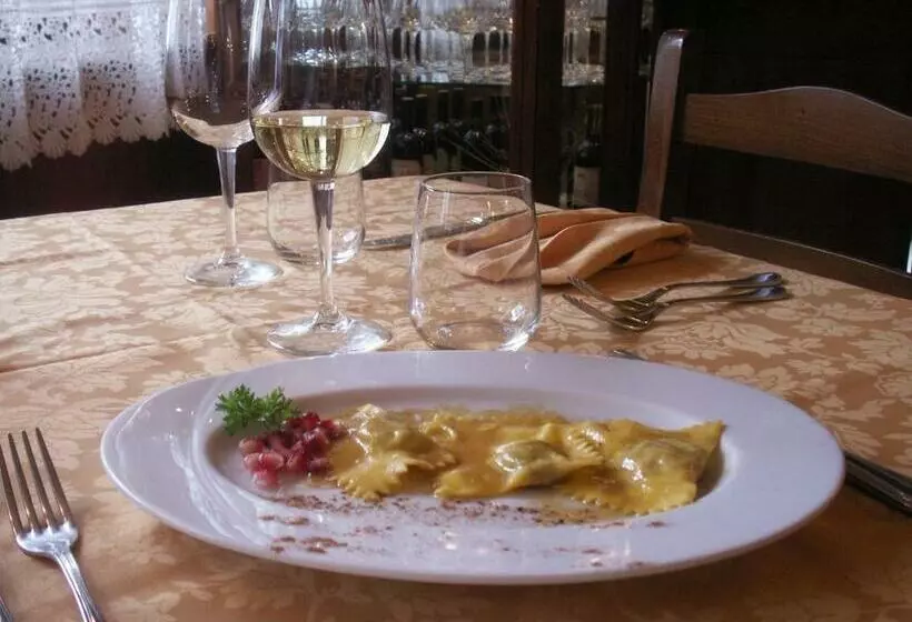 Hotelli Albergo Ciori