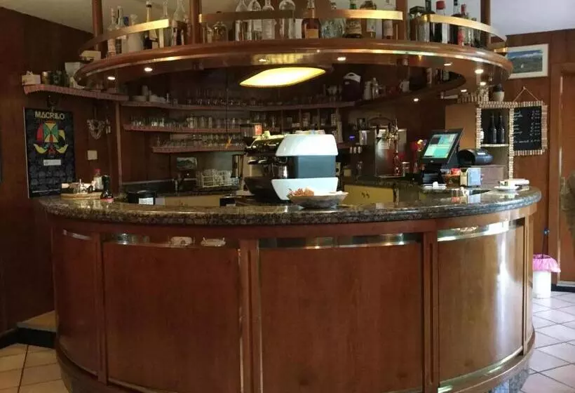 Hotelli Albergo Ciori