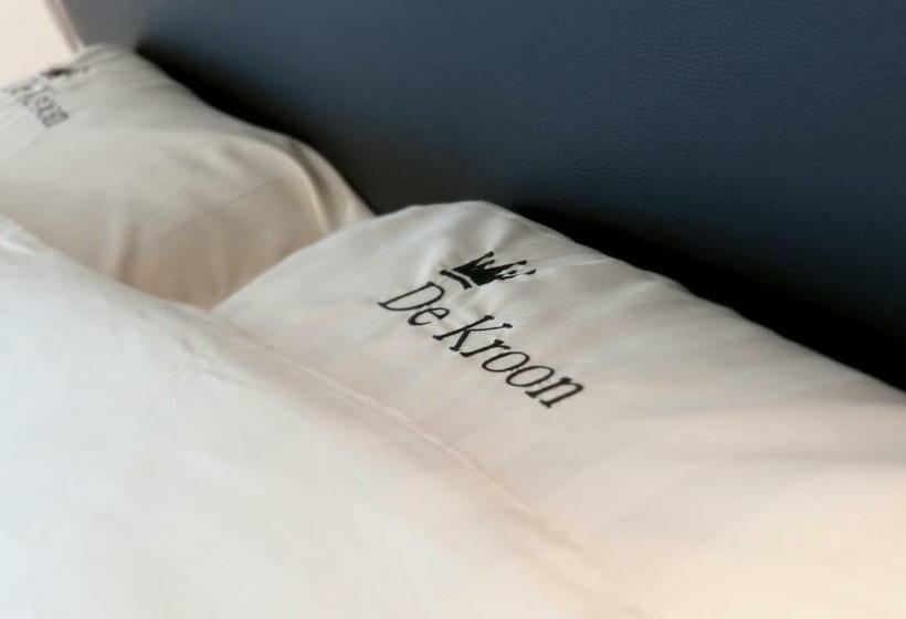 فندق Feestzaal De Kroon