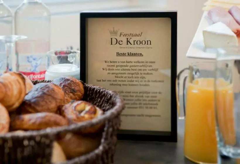 Hotelli Feestzaal De Kroon