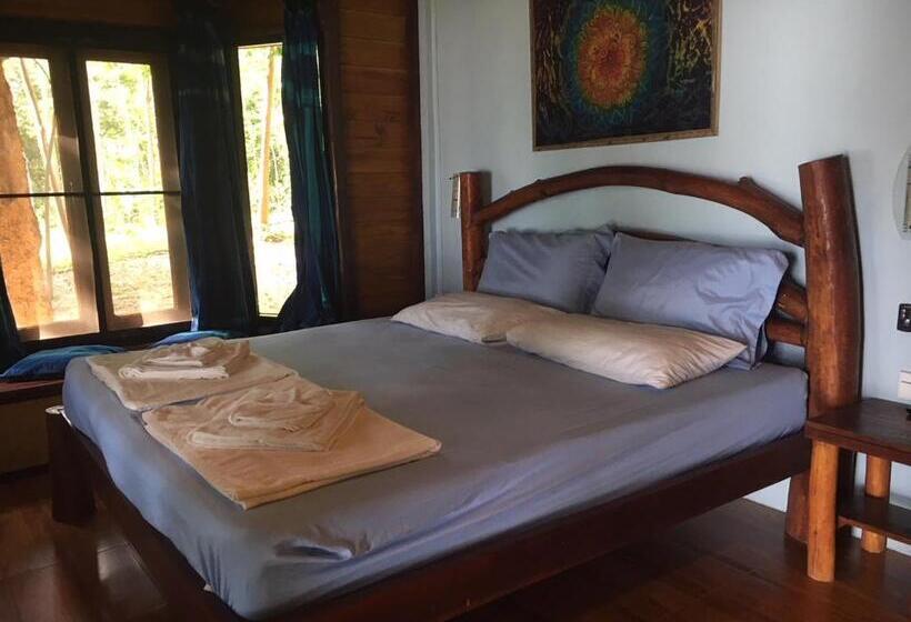 Pensão Dugong Koh Sukorn