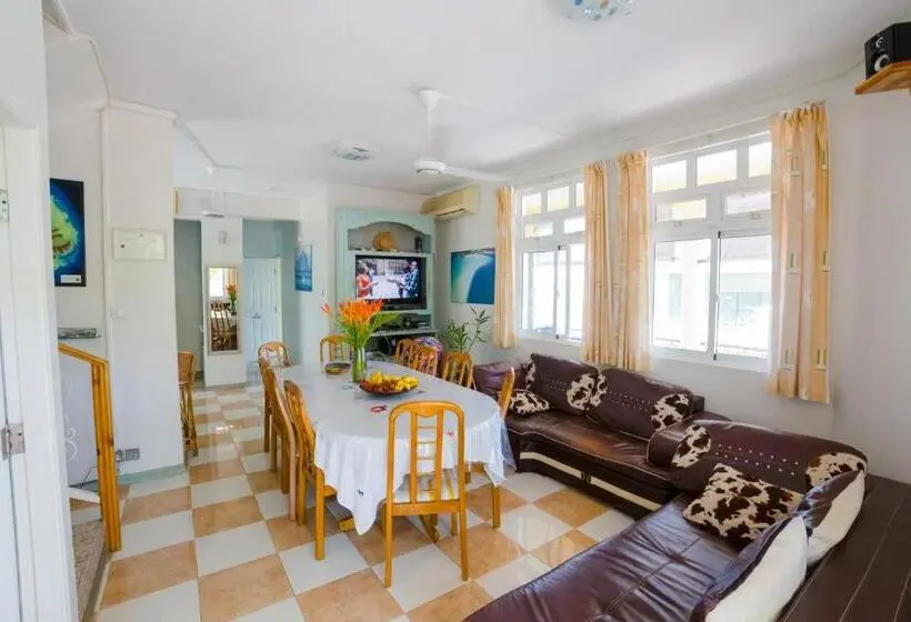 پانسیون Villa Bella Charming Beachfront Guesthouse