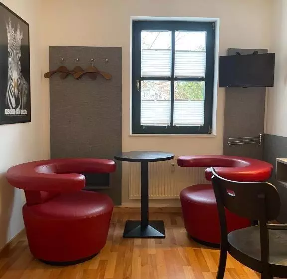 ユースホステル Double B