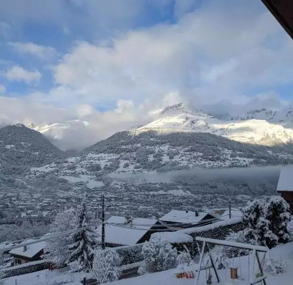 ベッドアンドブレックファースト Chantemerle 1741, Chambres D Hôtes à La Montagne