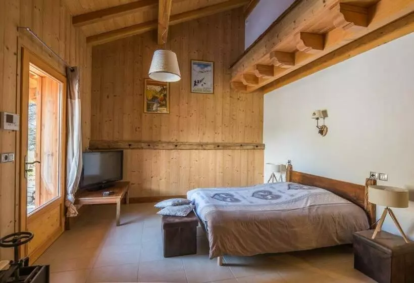 ベッドアンドブレックファースト Chantemerle 1741, Chambres D Hôtes à La Montagne