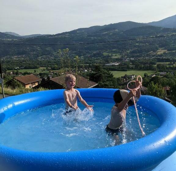 تختخواب و صبحانه Chantemerle 1741, Chambres D Hôtes à La Montagne