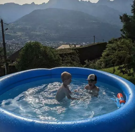 ベッドアンドブレックファースト Chantemerle 1741, Chambres D Hôtes à La Montagne