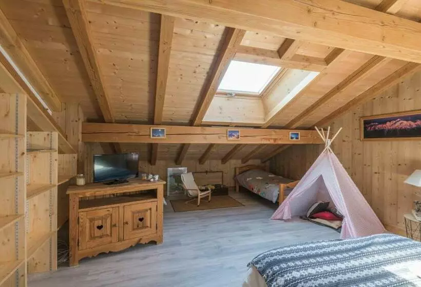 ベッドアンドブレックファースト Chantemerle 1741, Chambres D Hôtes à La Montagne