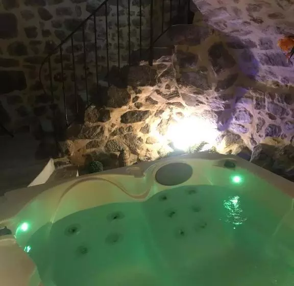 Aamiaismajoitus (B&B) Chez Marinou