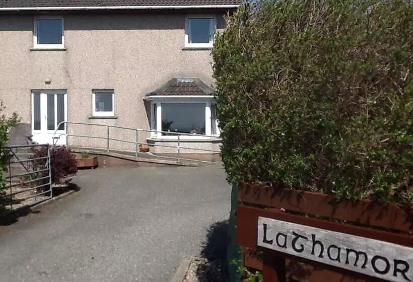 Aamiaismajoitus (B&B) Lathamor