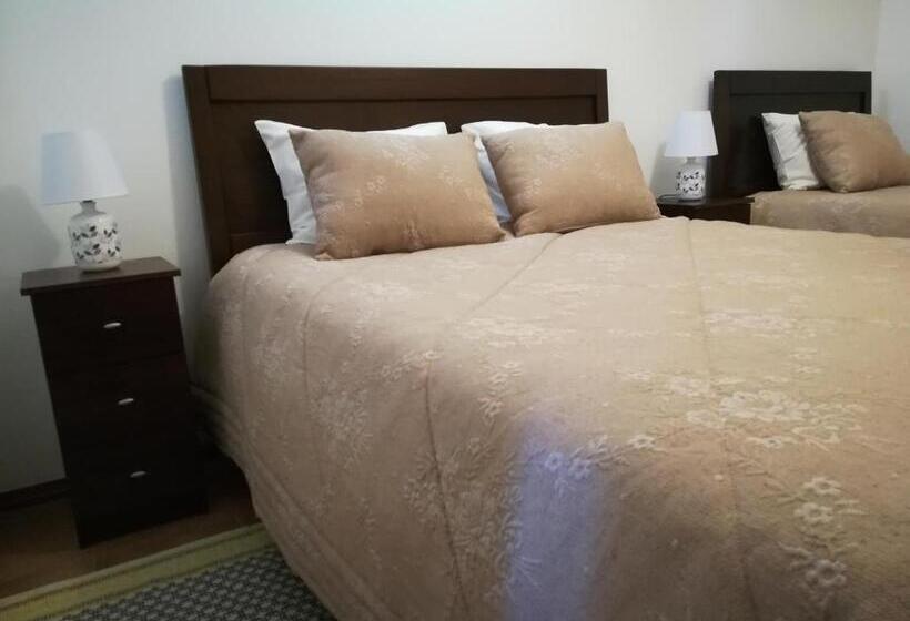 تختخواب و صبحانه Vina S Place