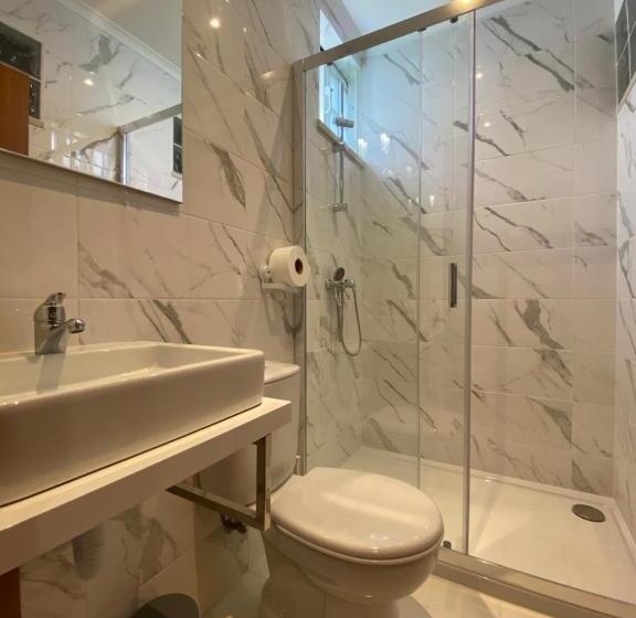 تختخواب و صبحانه Vina S Place