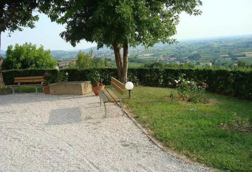 ホテル Il Castagneto