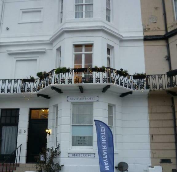 בית מלון כפרי The Mayfair