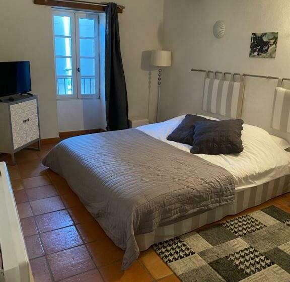 Profitez Des Fêtes De Fin D Année En Louant  Pegau B&b   Châteauneuf Du Pape