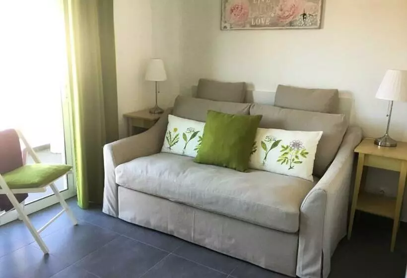 Majatalo Villaceixe Housestay