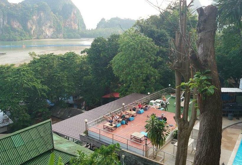 Resort Blanco Hideout Railay   Youth Hostel 18 To 35 Only