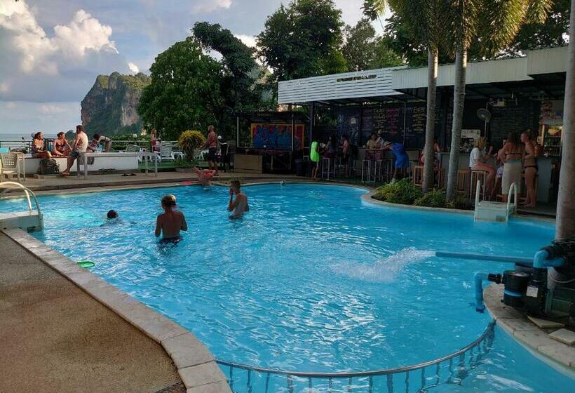 Resort Blanco Hideout Railay   Youth Hostel 18 To 35 Only