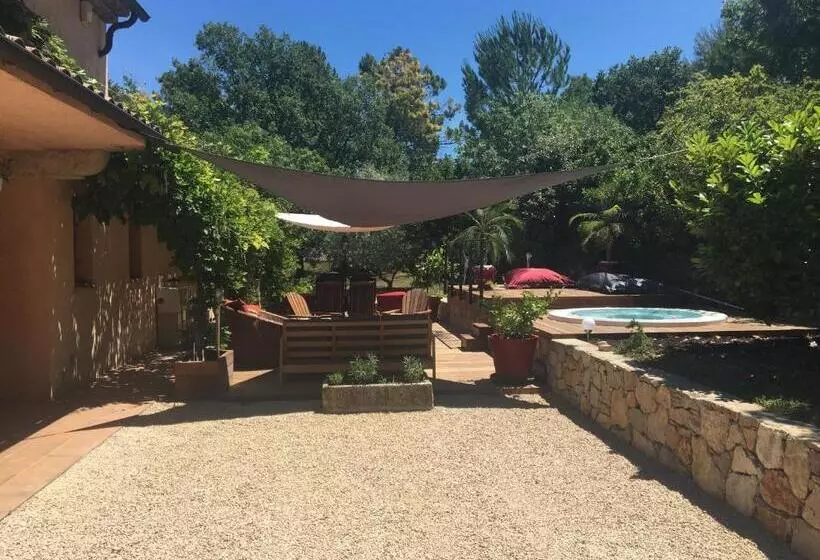 Aamiaismajoitus (B&B) Bulle D Amour