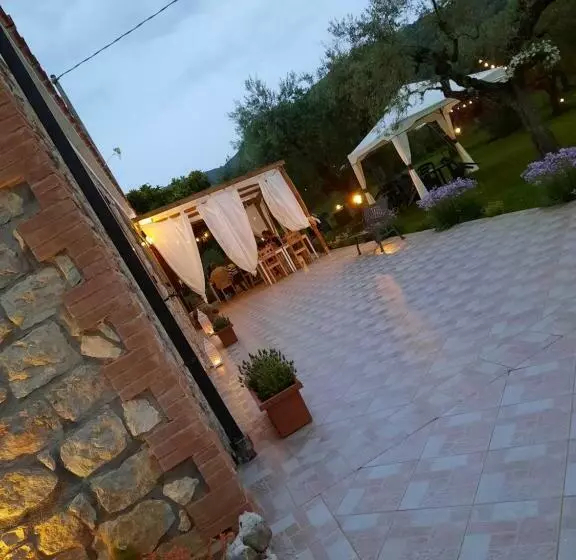 ベッドアンドブレックファースト Agriturismo Country Casale Rufo