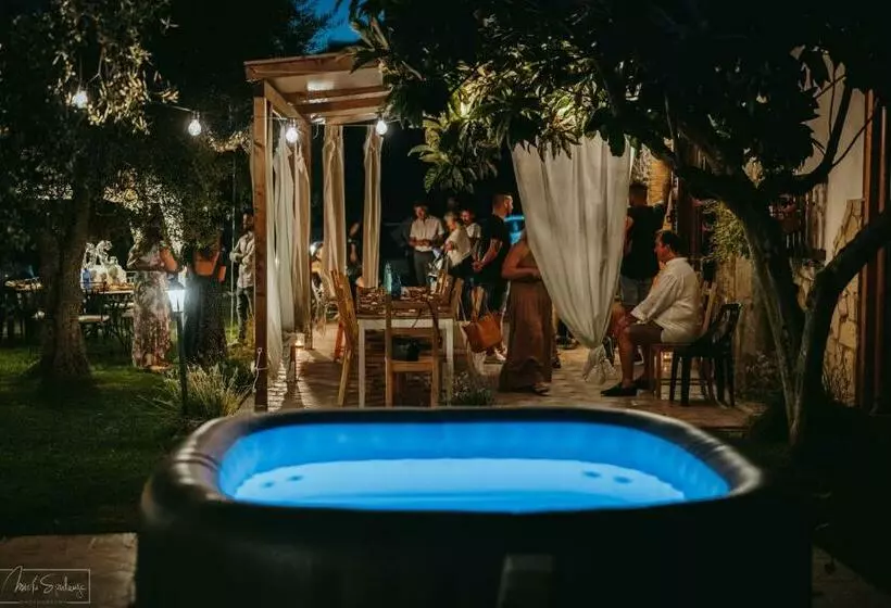 ベッドアンドブレックファースト Agriturismo Country Casale Rufo