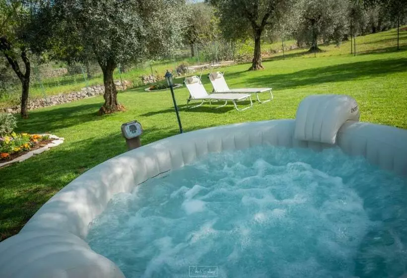 ベッドアンドブレックファースト Agriturismo Country Casale Rufo