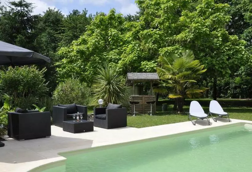 Aamiaismajoitus (B&B) L Escale Dordogne