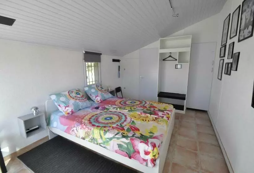 Aamiaismajoitus (B&B) L Escale Dordogne