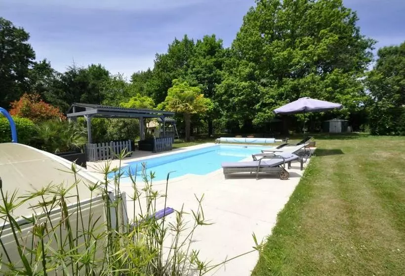 Aamiaismajoitus (B&B) L Escale Dordogne