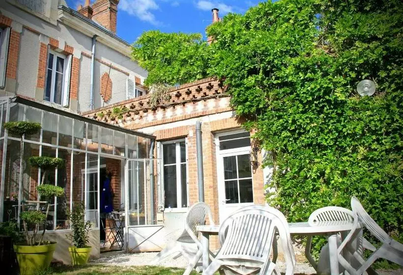 Aamiaismajoitus (B&B) Les Thiausères