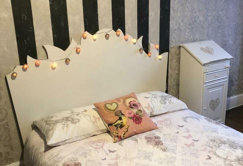 مبيت وإفطار Les Thiausères