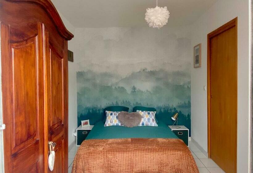 مبيت وإفطار Les Thiausères