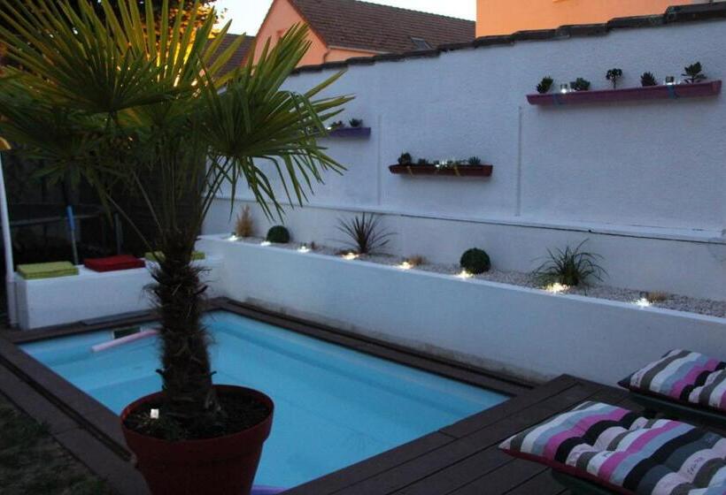 مبيت وإفطار Les Thiausères