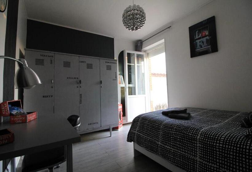 مبيت وإفطار Les Thiausères