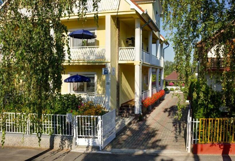 بنسيون Família Szabó Vendégház